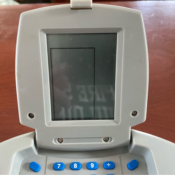 Vintage Game Calculator 9999 in 1 Game Calculator Retro Toy Tank Tested Working - Picture 6 of 6